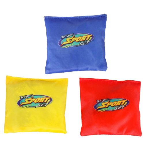 Mierte na cieľ pomocou hry Bag Darts.