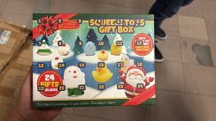 Adventní kalendář se squishy hračkami