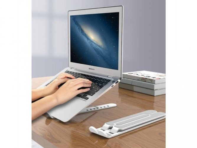 Portable folding laptop stand