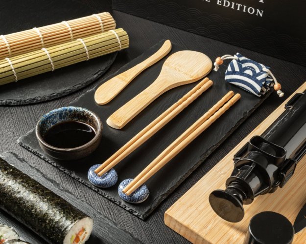 Deluxe Sushi Set