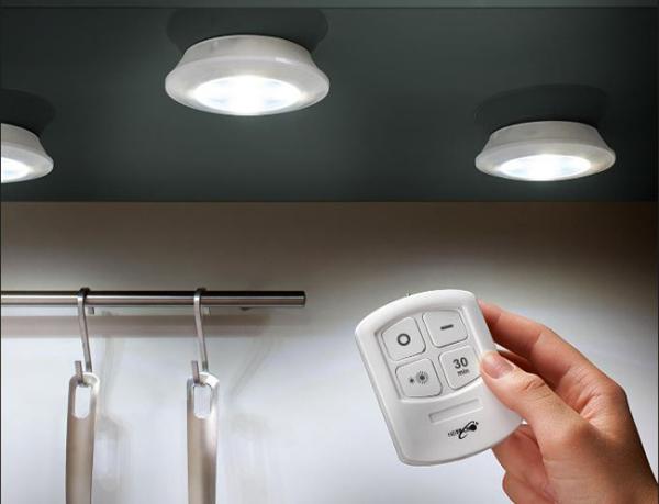 3x LED Bezdrôtové svietidlo na diaľkové ovládanie