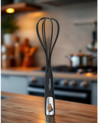 Whisk with ergonomic handle