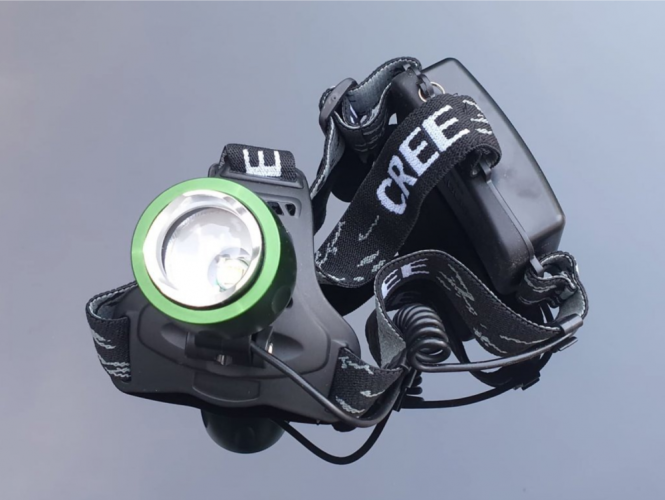 Latarka akumulatorowa led CREE T6 LED z zoomem