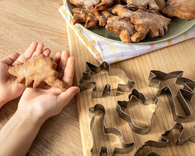 DINOSAURS cookie cutters, 6 pcs