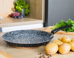 Pánev na palačinky a omelety s nepřilnavým mramorovým povrchem- 24 cm