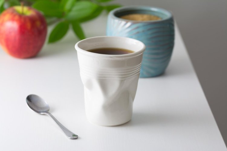 Crumpled mug - Porcelain joke