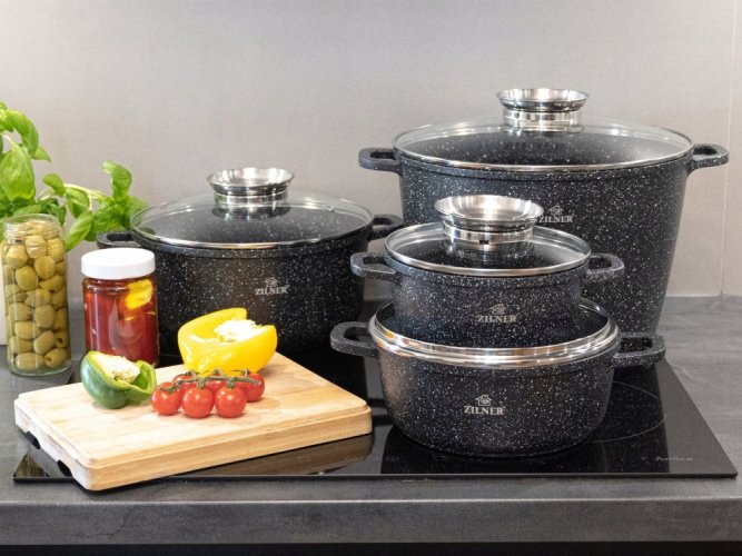 Set of pots and pans - 17pcs