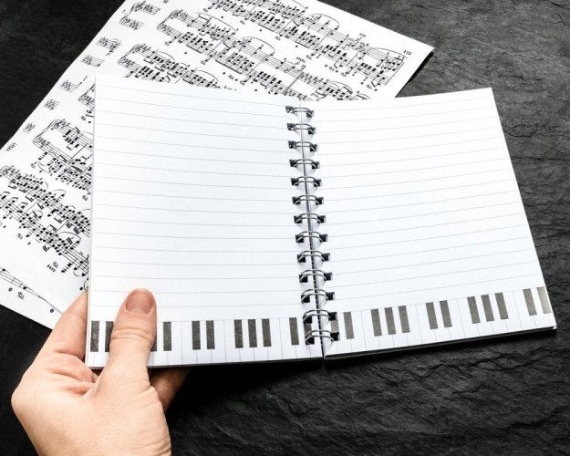 Zápisník s hudobným motívom "I Love Music"