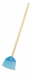 Grabie FOCUS BABY jasnoniebieskie, drewniany trzonek 71cm