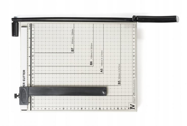 Paper cutter with guillotine B7-A4