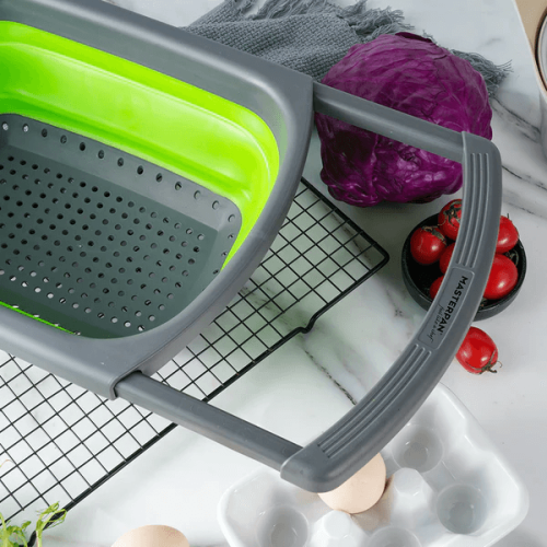 Plastic colander for vegetables