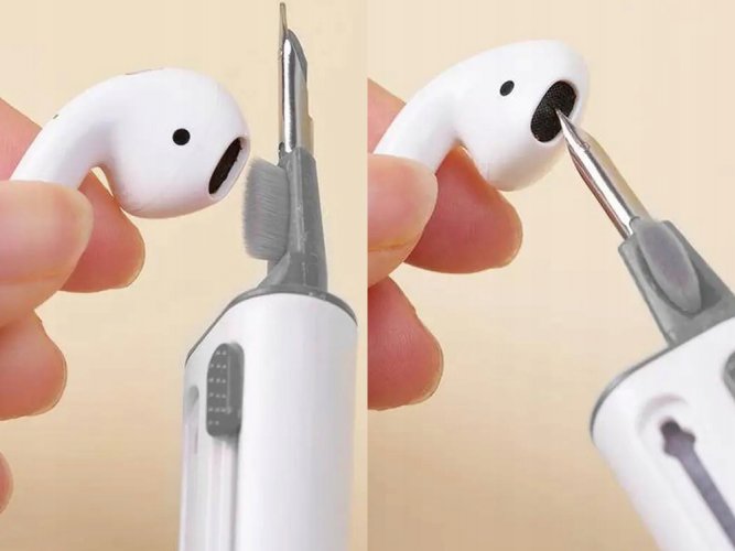 Multifunctional cleaning kit for headphones and phone