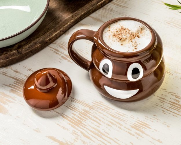 Funny mug with emoji shopping