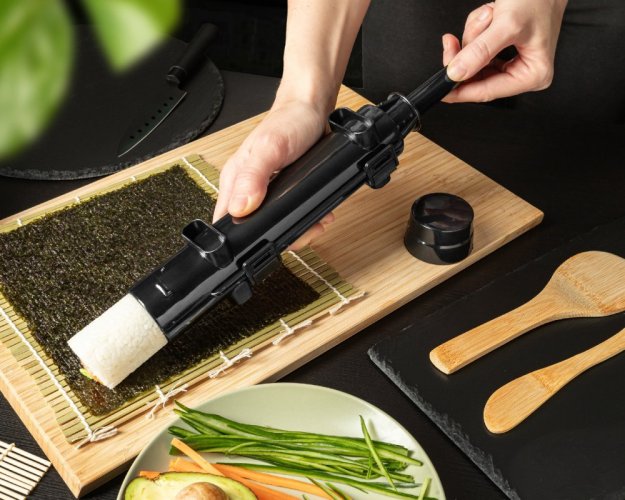 Deluxe Sushi Set