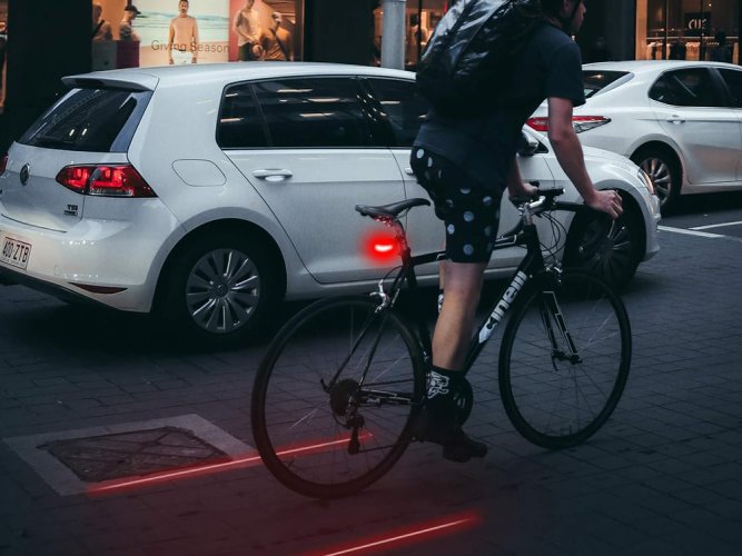 Laserové svetlo na bicykel s LED diódou