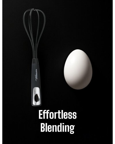 Whisk with ergonomic handle