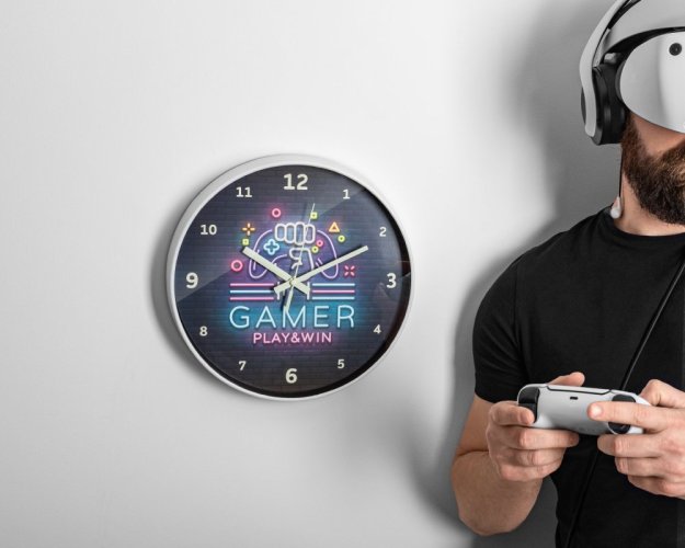 GAMING wall clock - glows in the dark
