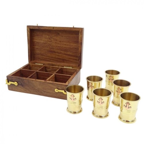 Set of 6 metal brass shots in wooden box