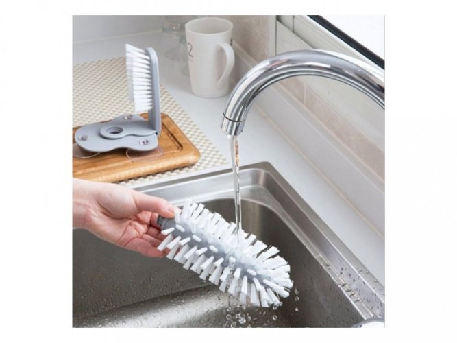Sink brush for cleaning glasses