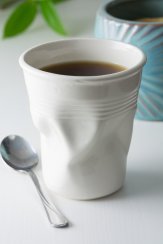 Crumpled mug - Porcelain joke