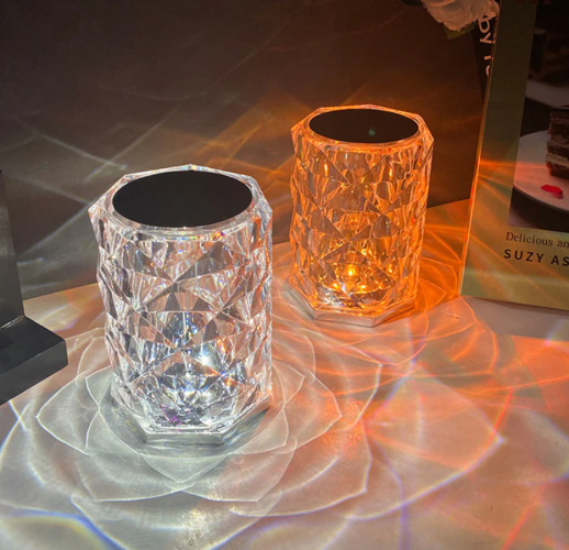 Kryształowa lampa stołowa LED RGB z efektem róży 3D