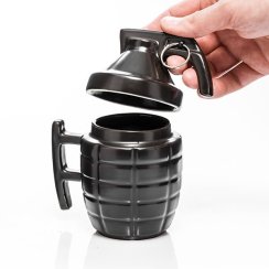 Grenade-shaped mug with round spout - BLACK