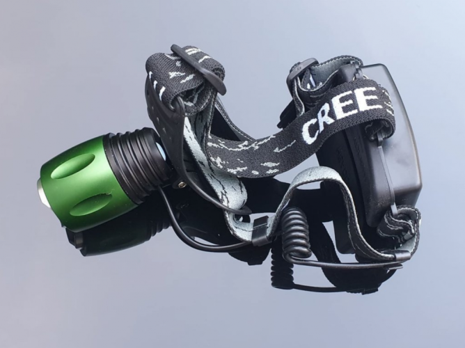 Latarka akumulatorowa led CREE T6 LED z zoomem